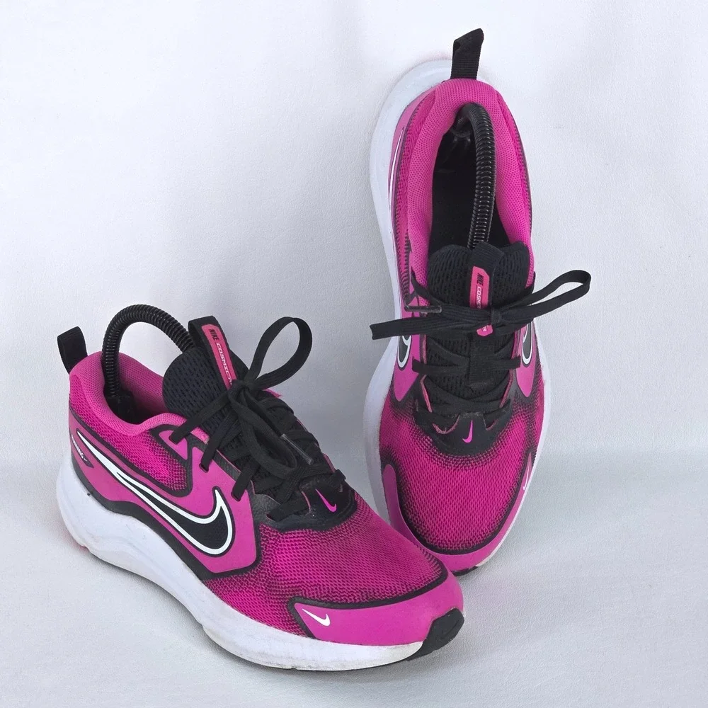 Nike Cosmic Runner Shoes Youth 4Y Pink Black Sneakers Athletic Activewear HM4402